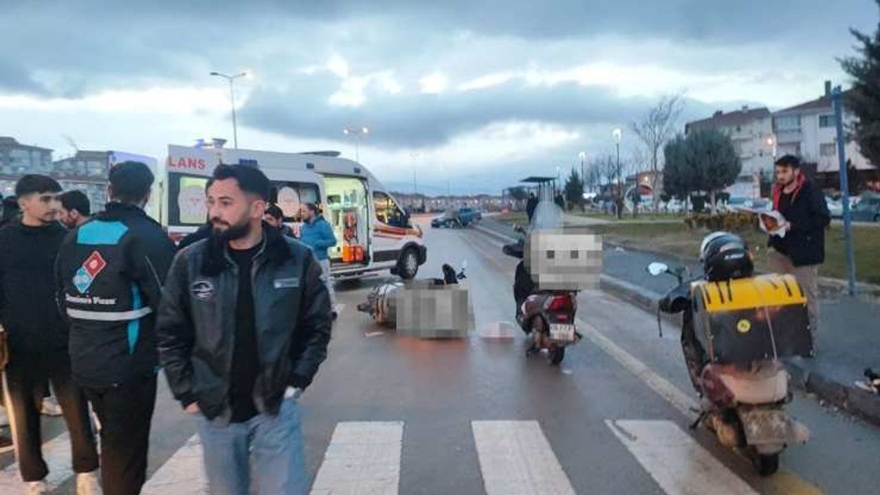 Sincan’da Kontrolünü Kaybeden Motokurye Yola Savruldu