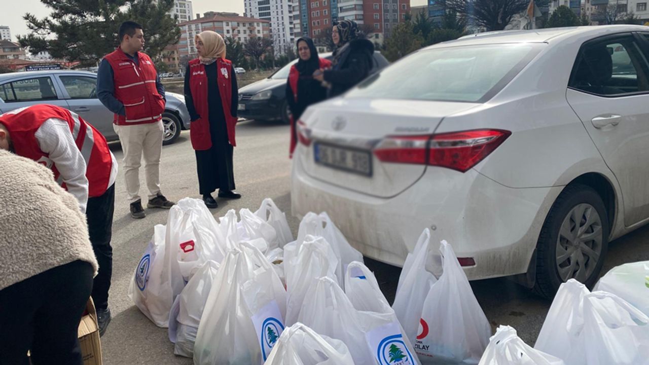 Pursaklar’ın Gönüllü Elleri, Ramazan Öncesi Gazzeli Aileleri Unutmadı