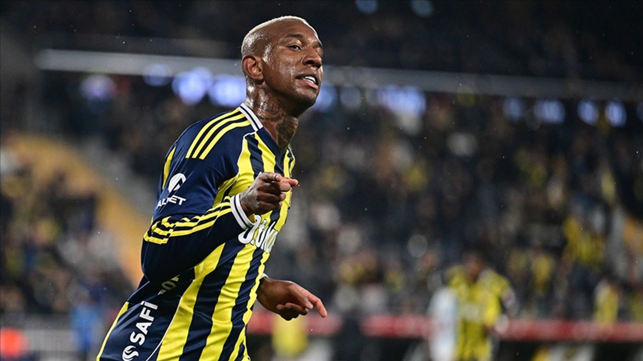 Talisca 2 Yıl Daha Fenerbahçe'de