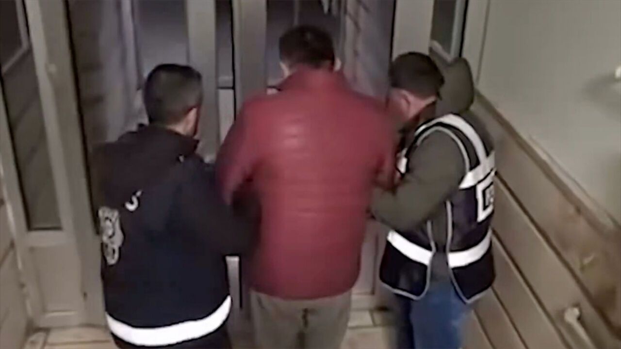 38 İlde FETÖ Operasyonu: 298 Şüpheli Yakalandı