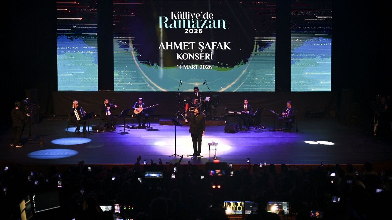 Ahmet Şafak Külliye’de Ramazan Konseriyle Sevenleriyle Buluştu