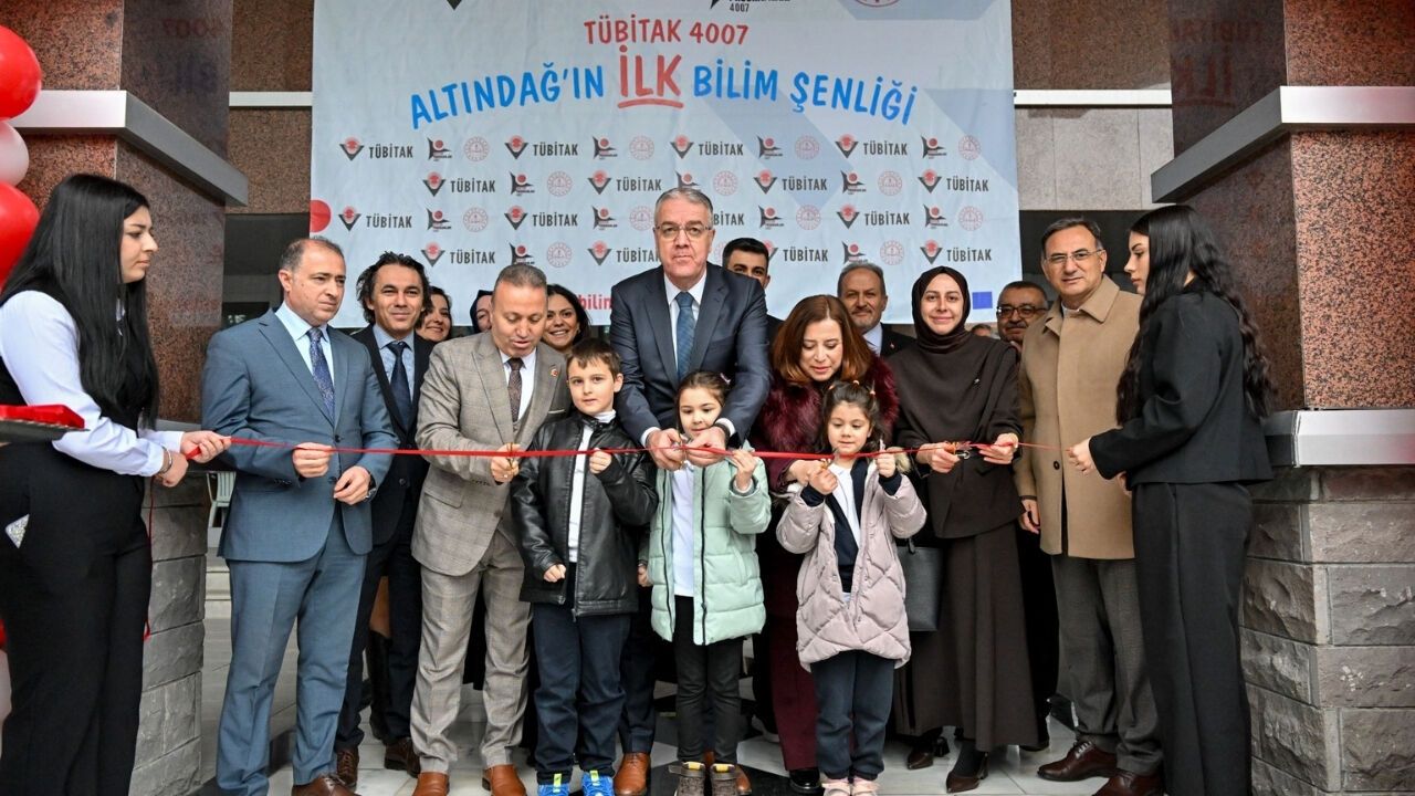 Altındağ Bilim Şenliği Geleceğin Mucitlerini Bir Araya Getirdi