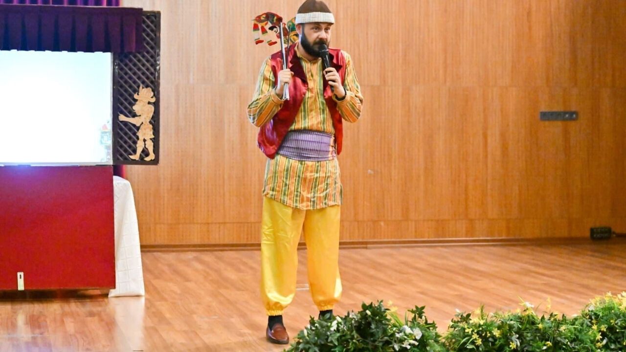 Altındağlı Miniklere Hacivat ve Karagöz Gösterisi