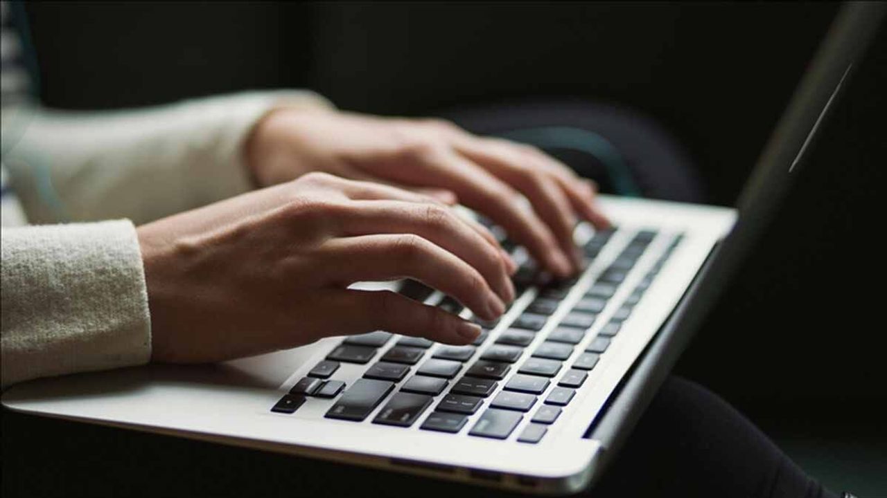 Üniversitelilere Müjde! Ulusal Staj Programı Başvuruları Uzatıldı