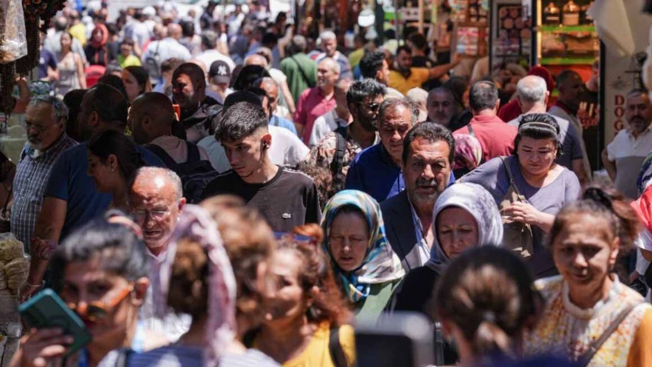 Esnafın Gözü Bayram Alışverişinde, 120 Milyar Liralık Hasılat Beklentisi