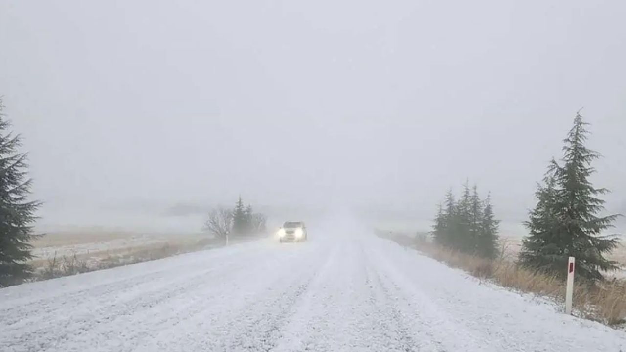 Haymana-Polatlı Yolu Beyaza Büründü