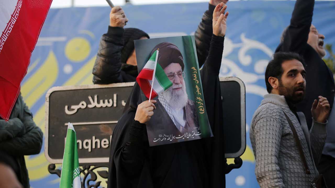 İran’da Geçiş Süreci Başladı, Yeni Lider Kim Olacak?