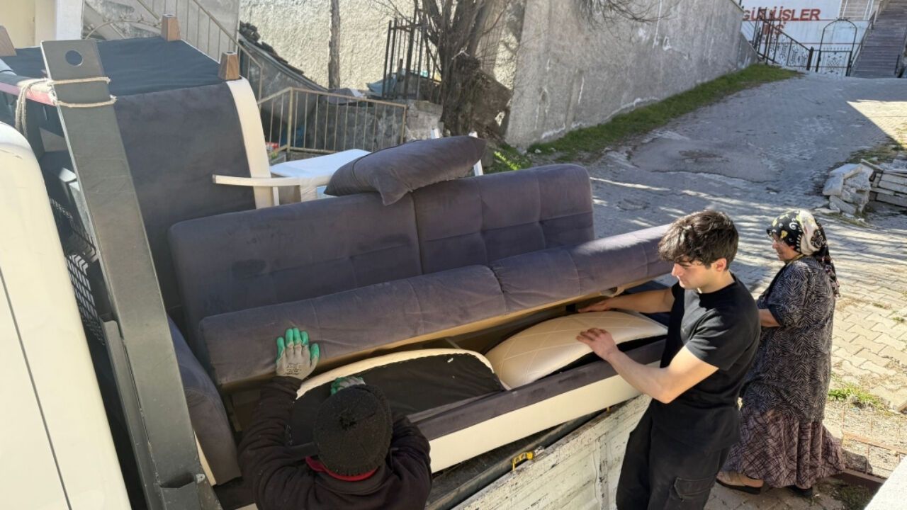 Kızılcahamam’da Ev Eşyaları Çöpe Değil İhtiyaç Sahibine Gidiyor