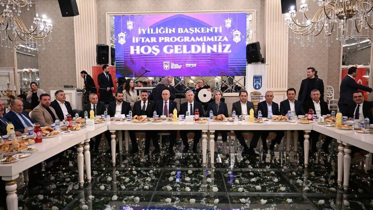 Mansur Yavaş Sincan’da İftar Sofrasına Konuk Oldu