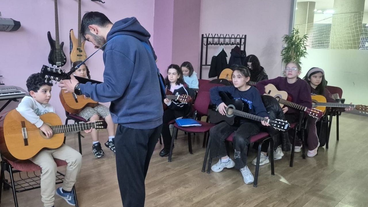 Pursaklar Yaşam Merkezi'nde Müzik Sesleri Yükseliyor