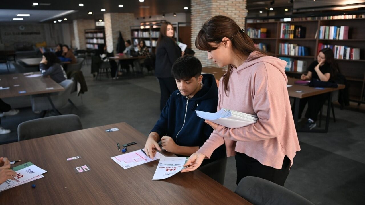 Mamak’ta Sınava Hazırlanan Öğrenciler için YKS Provası Yapıldı