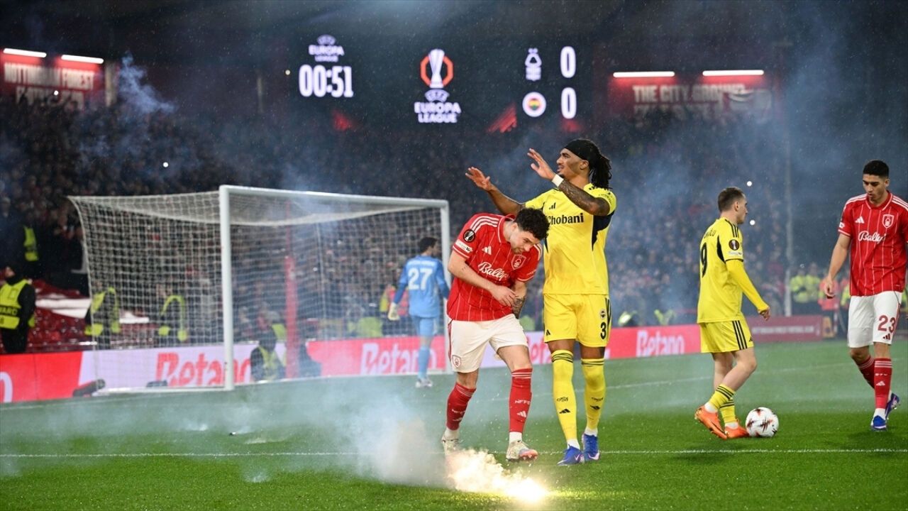 UEFA'dan Fenerbahçe'ye Deplasmanda Seyirci Yasağı