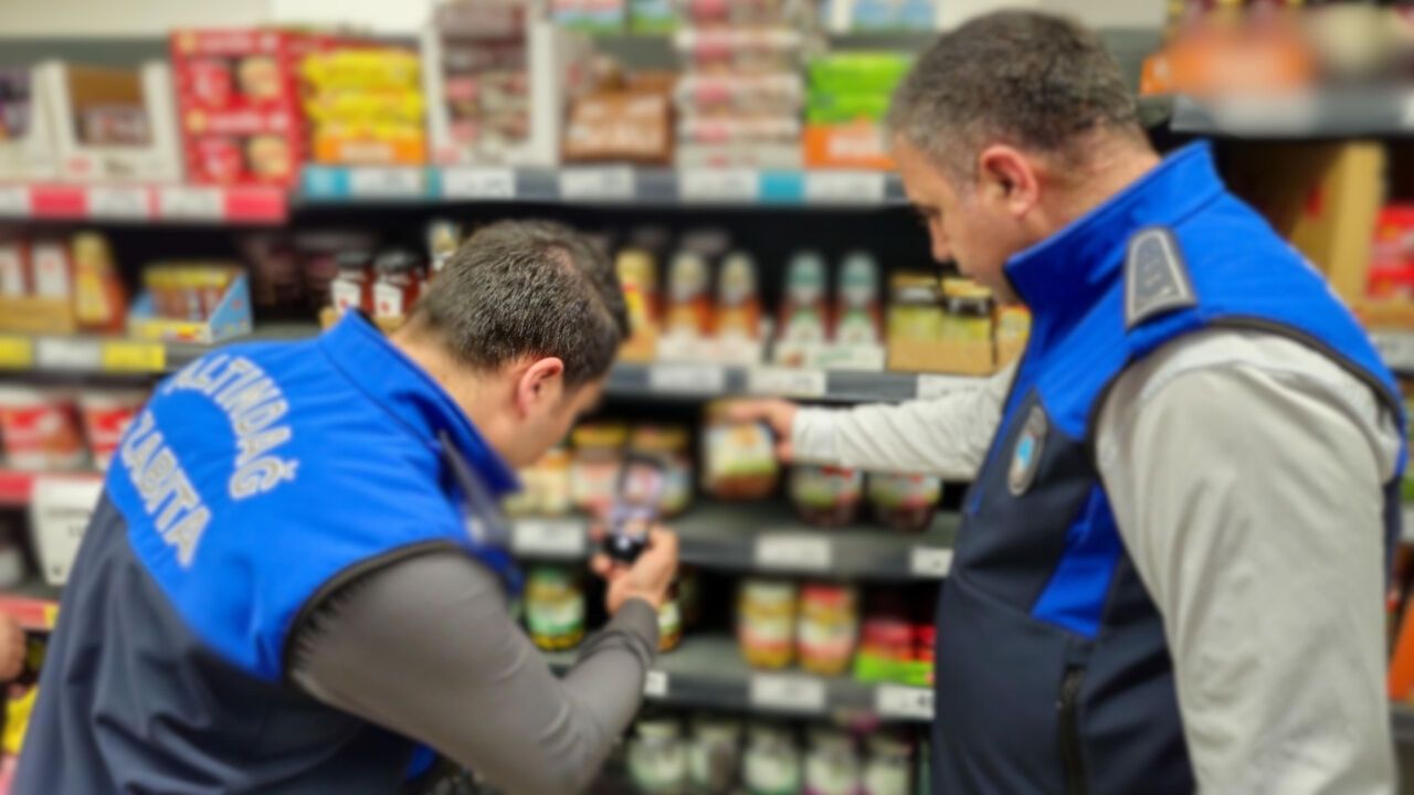 Altındağ'da Zabıta Ekipleri Zincir Marketleri Tek Tek Denetledi
