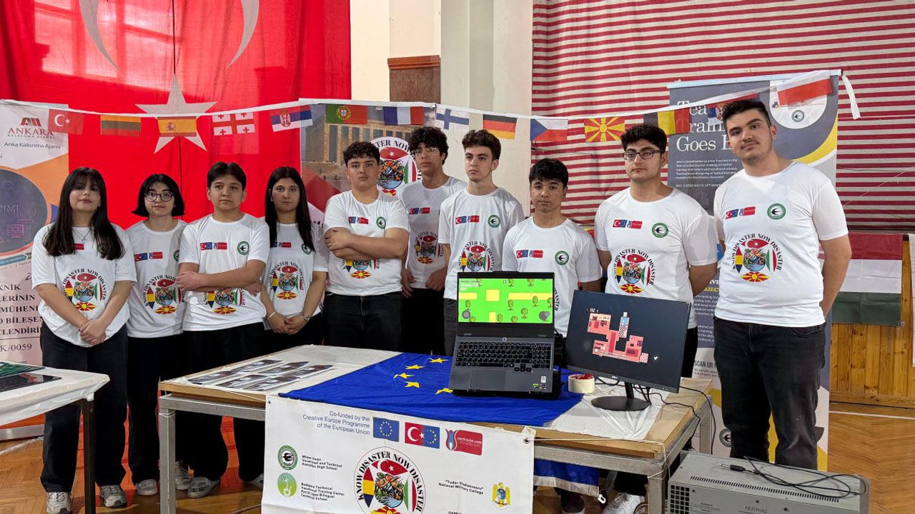 Ankaralı Liseli Gençlerden Alkışlanacak Proje: Çocuklara Afet Eğitimini Oyunla Öğretecekler