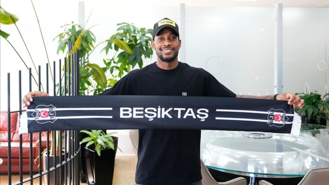 Beşiktaşlı Murillo Derbide Kafa Travması Şüphesiyle Hastaneye Kaldırıldı