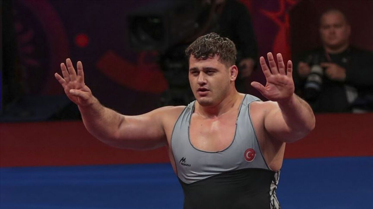 Milli Güreşçiler Avrupa Güreş Şampiyonası’nda 11 Madalya Kazandı