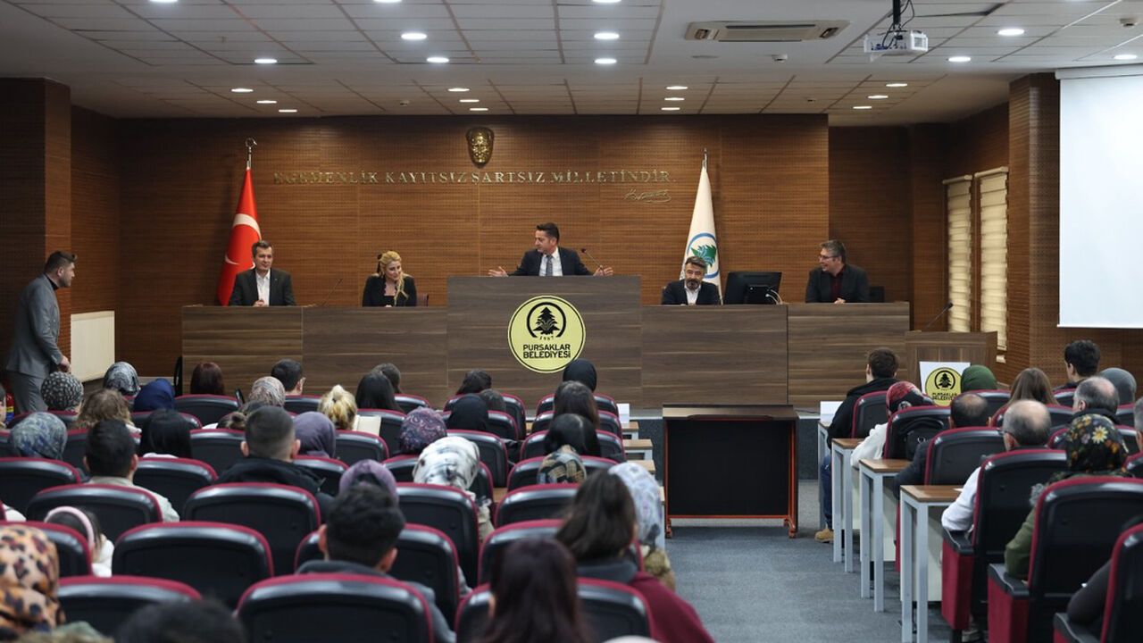 Pursaklar’da İstihdam Köprüsü: 138 Adayla Yüz Yüze Görüşme