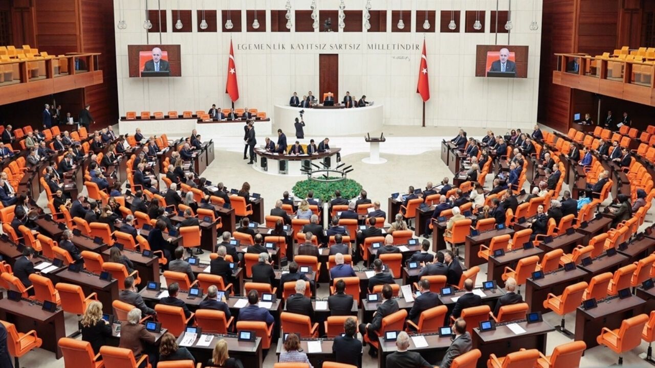 TBMM Kararıyla Sosyal Medya Platformlarına 15 Yaş Sınırı Getirildi