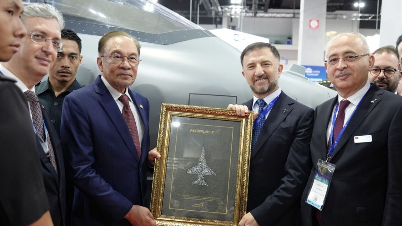 TUSAŞ Asya Pazarına Demir Attı, HÜRJET için Kritik İmza Geldi