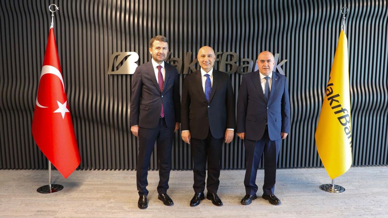 Abdulkadir Çay’dan Osman Arslan’a "Hayırlı Olsun" Ziyareti: BİK ve VakıfBank’tan Yeni İş Birliği Sinyali