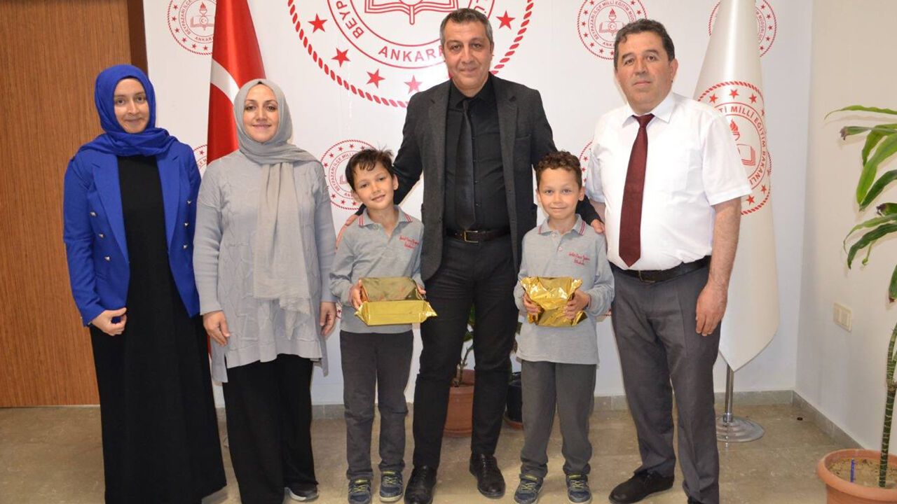Beypazarlı İkizlerin Su Tasarrufu Başarısı: Kardeşlerin İkisi de Ankara Birincisi Oldu