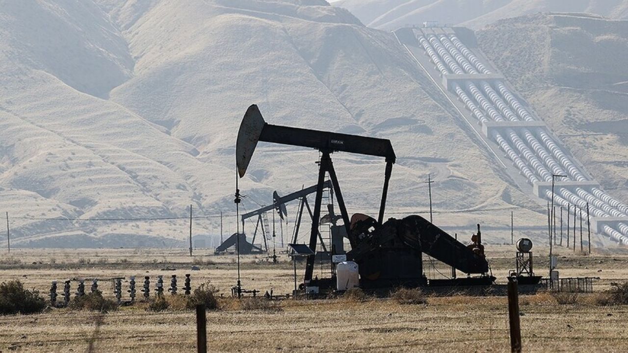 ABD ile İran Arasındaki Diplomasi Trafiği Petrol Fiyatlarını Düşürdü