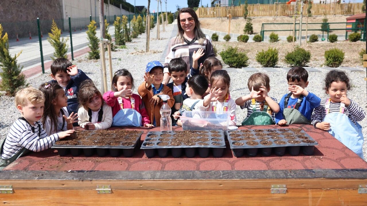 Çankaya’da Minik Eller Toprakla Buluştu: Çocuklar Tohum Ekti