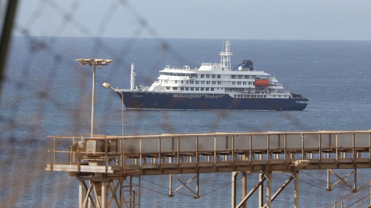 Hantavirüs Tespit Edilen Yolcu Gemisi Tenerife'de: Gemideki 3 Türk Vatandaşı Türkiye'ye Getiriliyor
