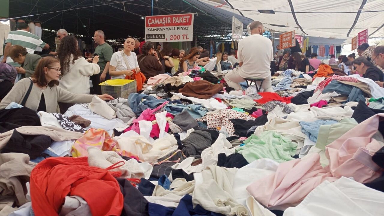 Sıhhiye Sosyete Pazarı’nda Giyim ve Aksesuar Fiyatları (30 Nisan 2026)