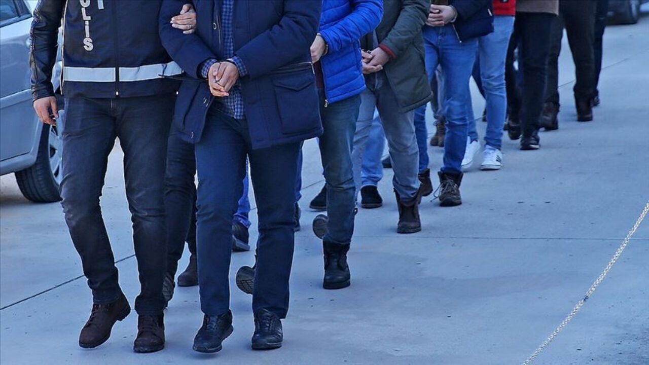 Yapay Zeka Destekli Bahis Operasyonu: 98 Tutuklama