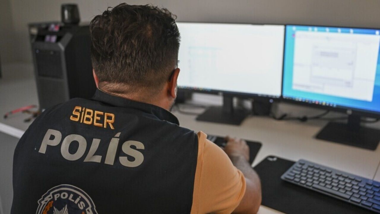 Siber Polislerden Yapay Zekalı Takip: Adres Değiştiren Siteler Kaçamıyor