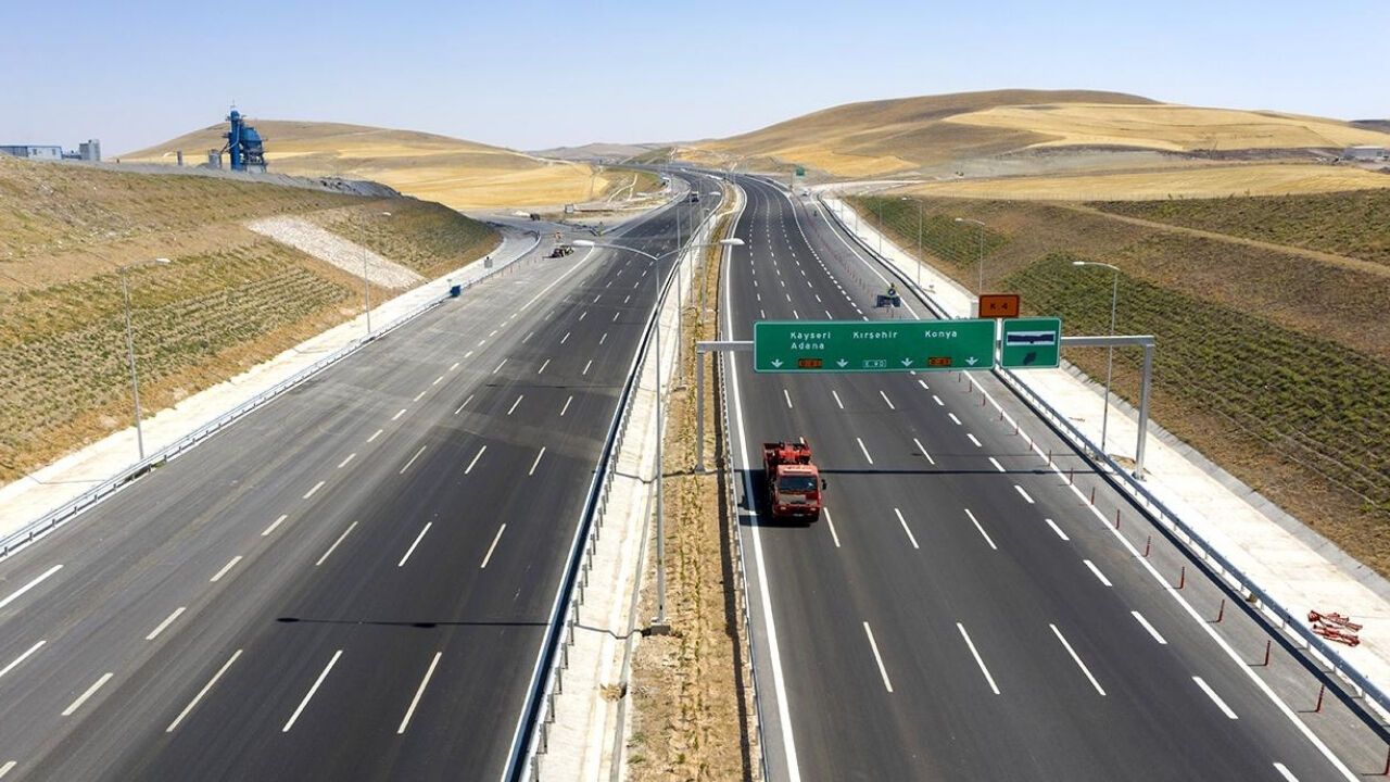 Ankara-Kırıkkale Yolunda Bir Yön Trafiğe Kapatıldı