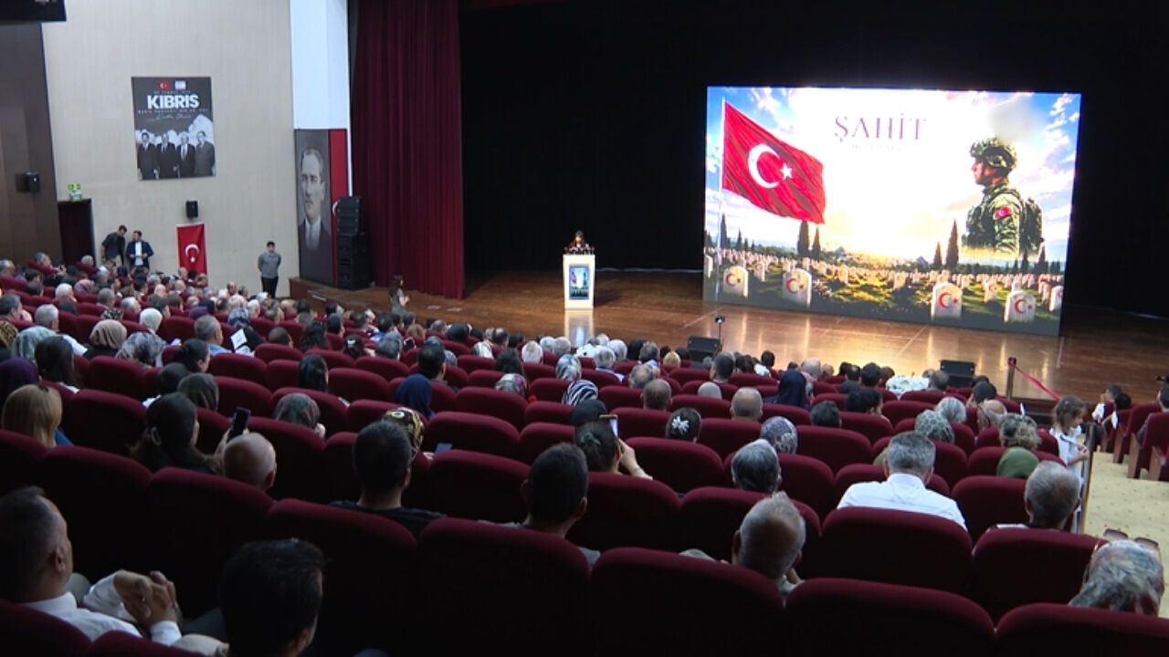 Ankara'da Şehitleri Anlatan Şahit Belgeseli İzleyiciyle Buluştu