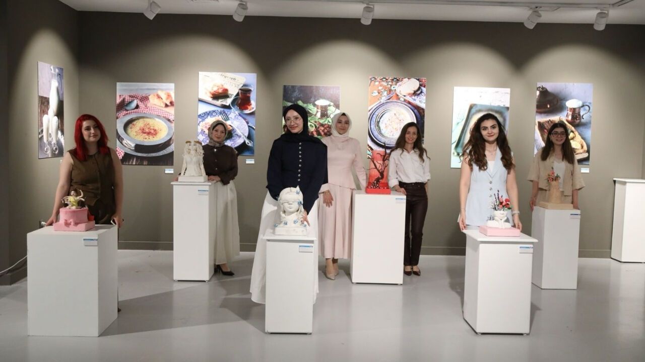 Çankaya’da Başkent Üniversitesi Yıl Sonu Sergisi Açıldı