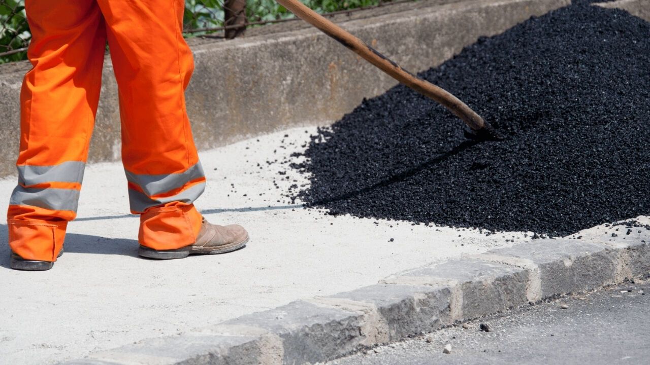 Çubuk’ta Belediye Ekipleri Yol Yenileme Çalışmalarına Başladı
