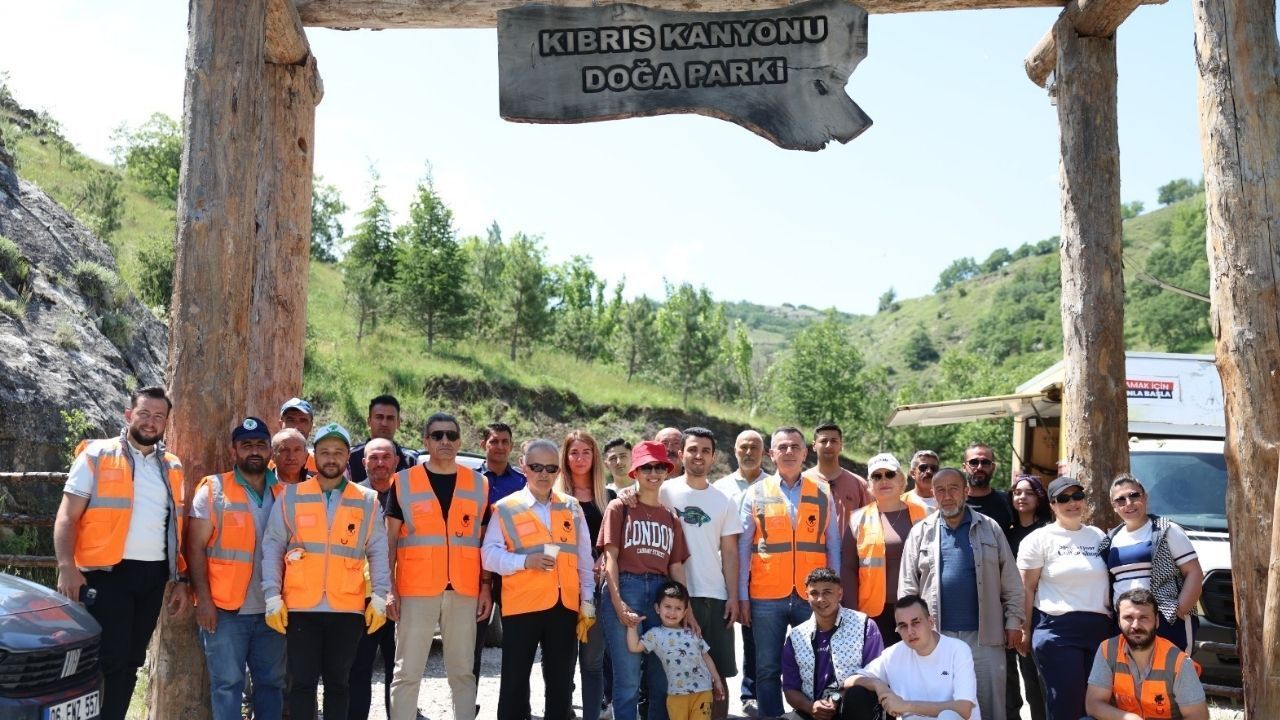 Mamak’ta Kıbrıs Kanyonu’nda Çevre Temizliği Yapıldı