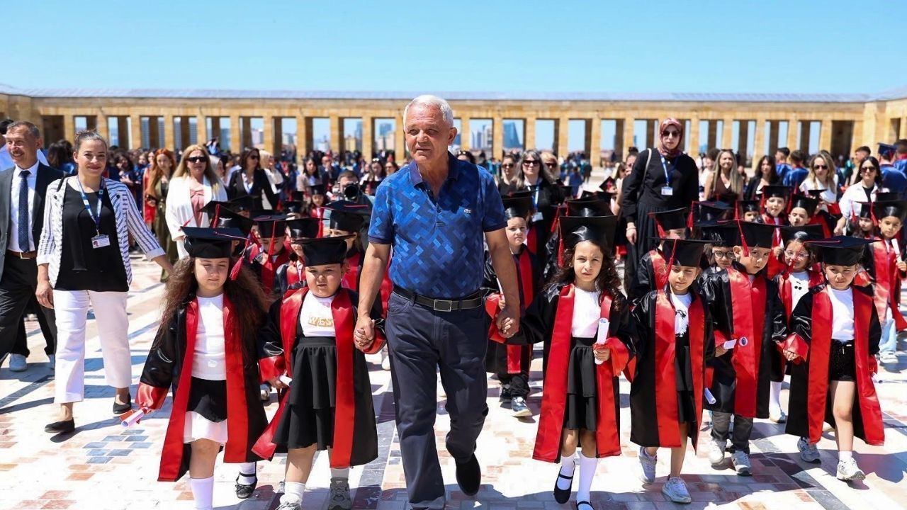Mamaklı Miniklerin Karne Sevinci Anıtkabir Ziyaretiyle Taçlandı