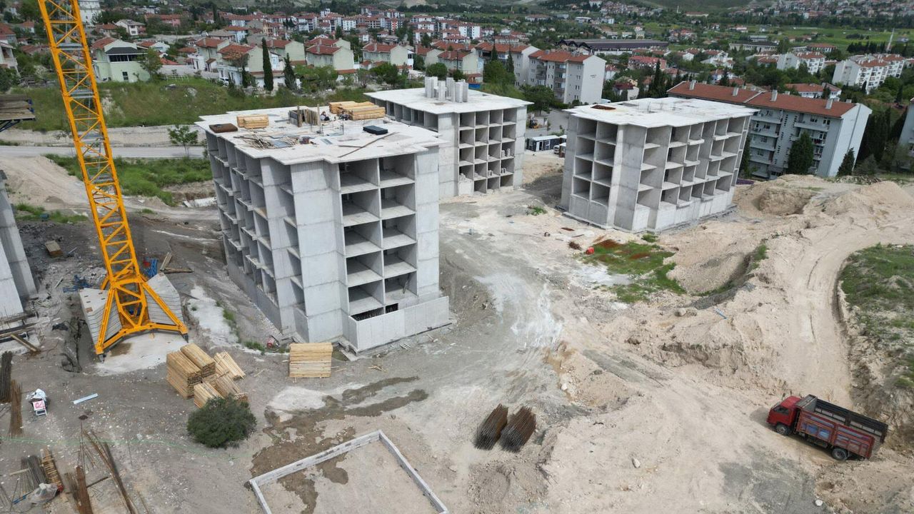Nallıhan’da TOKİ Konut İnşaatlarında Çalışmalar Sürüyor