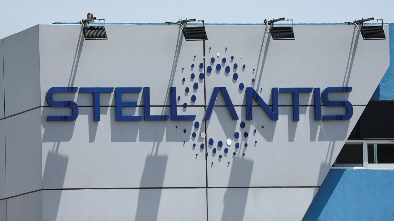 Stellantis Yangın Riski Nedeniyle Jeep Modellerini Çağırdı