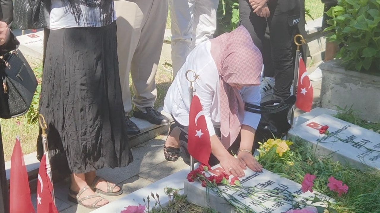 Vezneciler Şehitleri 10. Yılında Edirnekapı'da Dualarla Anıldı