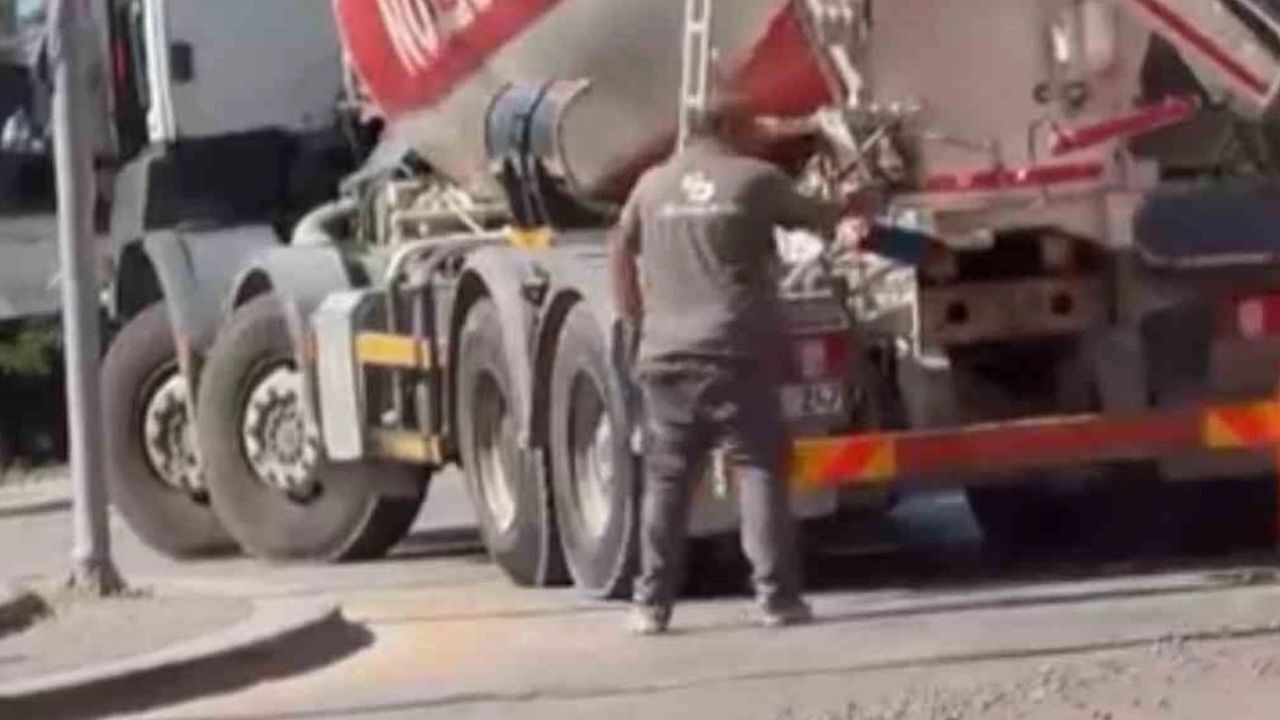 Sincan’da Mikserden Akan Beton Yola Döküldü