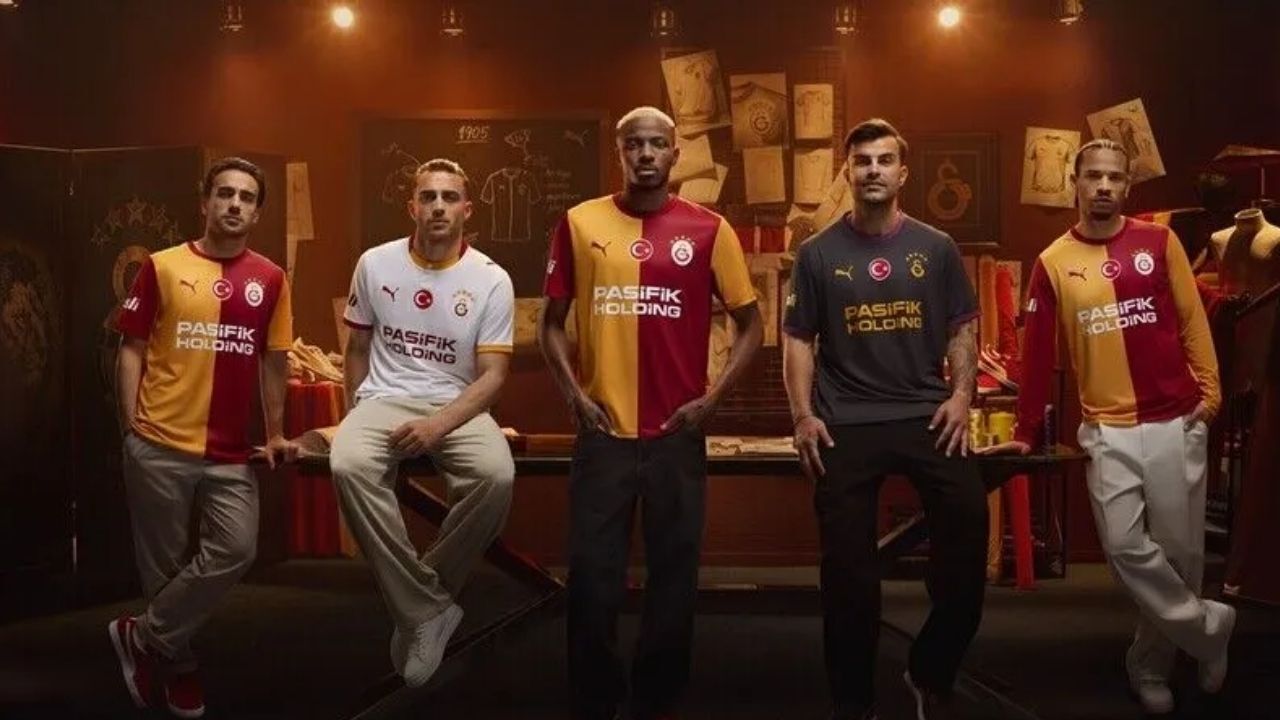 Galatasaray'ın Yeni Sezon Formaları Görücüye Çıktı