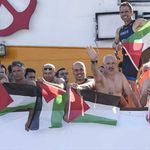 Boğaziçi'ndeki Yüzme Yarışına Filistin Bayraklı Protesto Damga Vurdu!