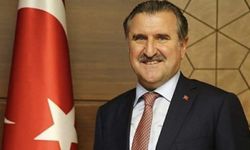 Osman Aşkın Bak’tan Milli Boksörlere Tebrik Mesajı