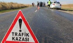 Aksaray'da Devrilen Otomobilde 6 Kişi Yaralandı