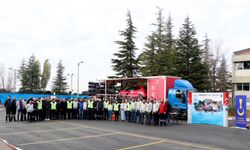 Kırşehir'de Mobil Trafik Eğitim Tırında Eğitim