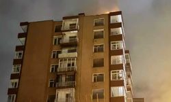 Kadıköy’de Yıldırım Düşen Binada Yangın Çıktı