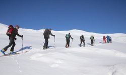Hakkari’de Alman ve Avusturyalı Kayakçılar Şov Yaptı