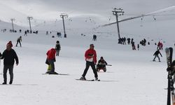Van'daki Abalı Kayak Merkezi'ne Yoğun İlgi