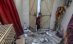 İsrail, Gazze'yi Gece Boyunca Vurdu